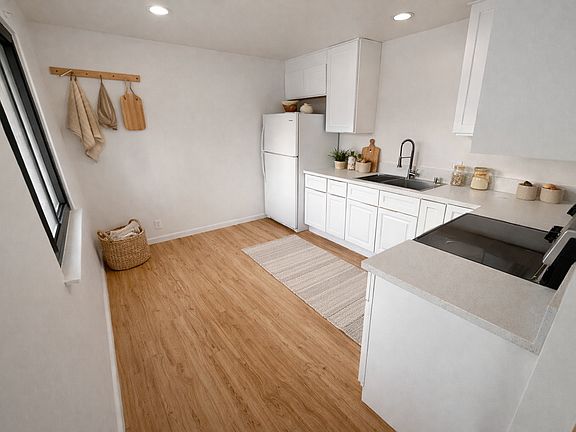 4th image of 1090 Clyde Ave APT 4