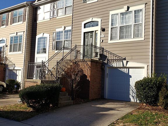 2nd image of 932 Herons Run Ln