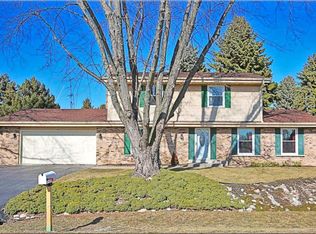 400 Pointmere Ln E, Racine, WI 53402