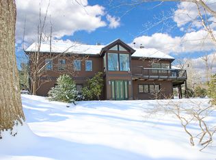 6 Arrowhead Ln, Sandy Hook, CT 06482