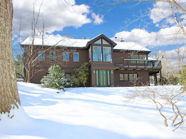 6 Arrowhead Lane, Newtown, CT 06482