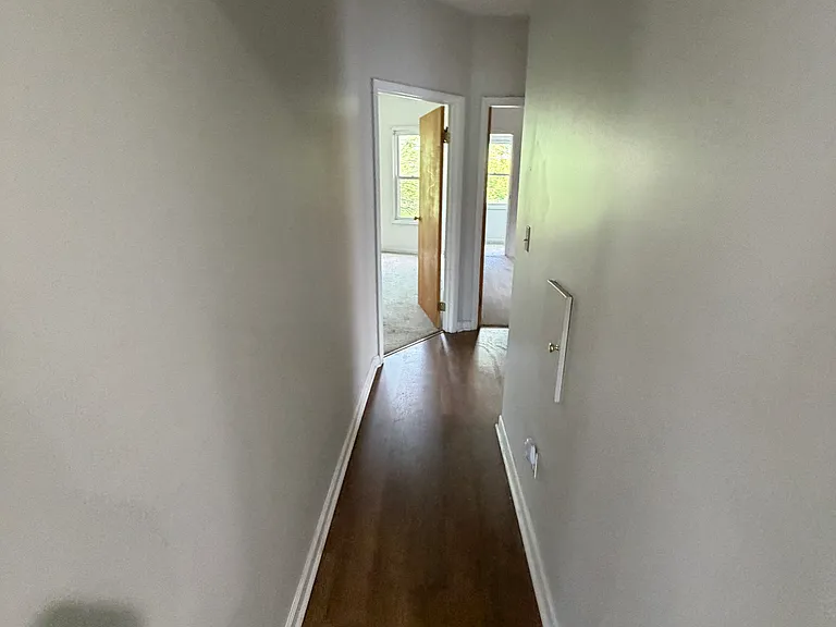 170 Butler Ave #UPPER — Photo 13