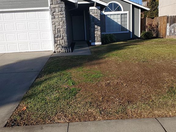 2nd image of 3215 Nicole St