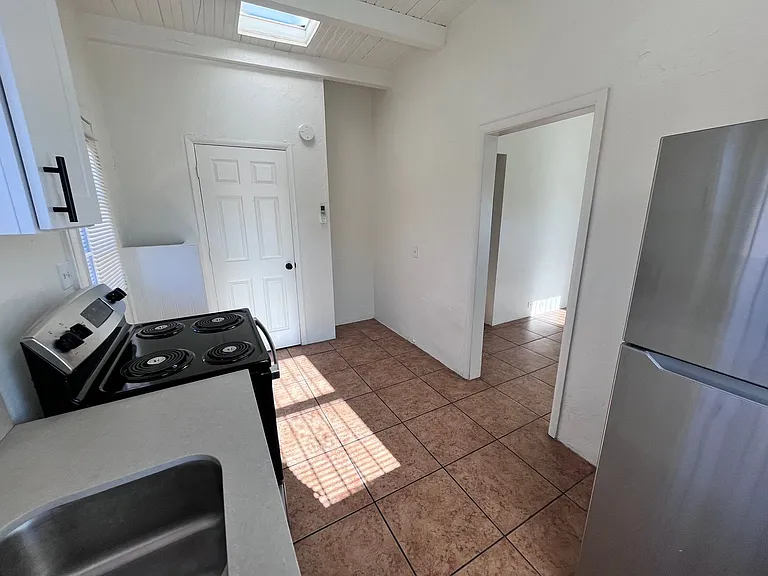 10 W Rillito St — Photo 18