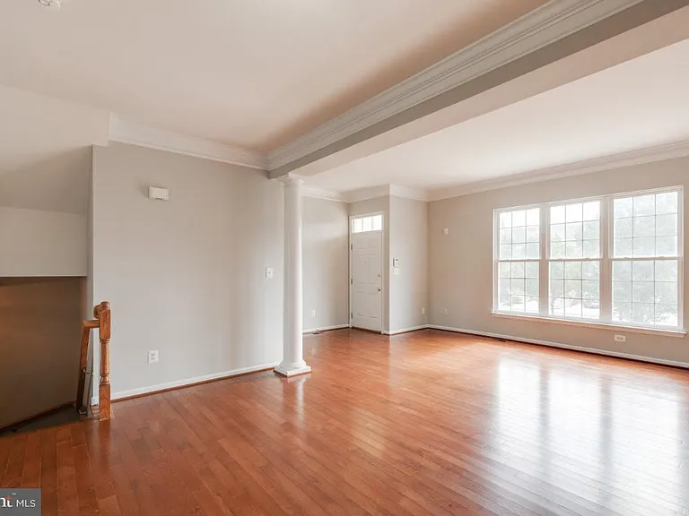 25286 McIntyre Sq — Photo 6