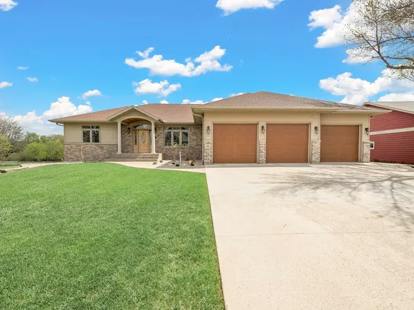 46 Ann St, Milford, IA 51351