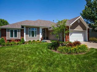 3112 Willowood Cir, Manhattan, KS 66502