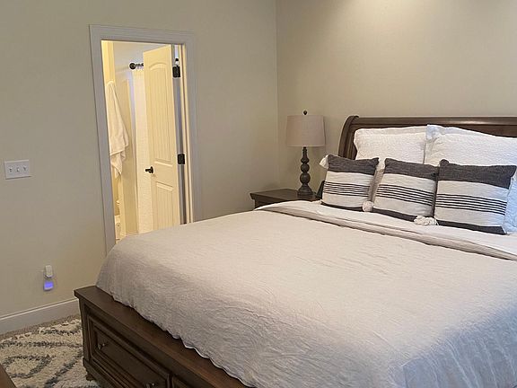 5th image of 7966 Frostwood Ln