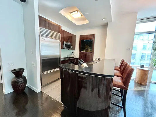 Rented by VRE | media 11