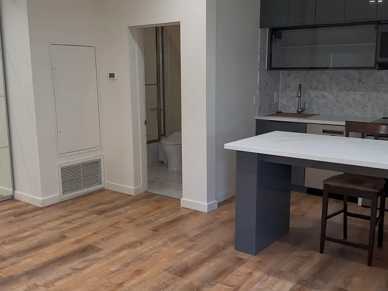 6803 Iris Cir — Photo 9