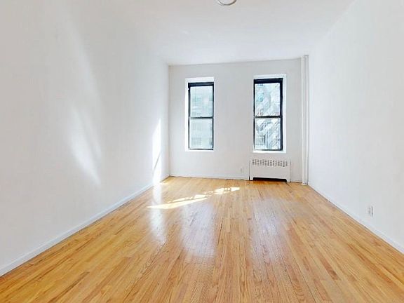 5th image of 1473 1st Ave #2AA