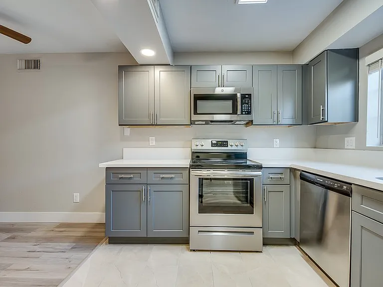 2750 S Durango Dr — Photo 10