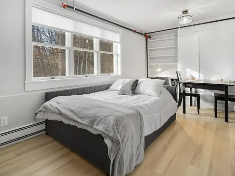 504 Stewart Ave — Photo 22