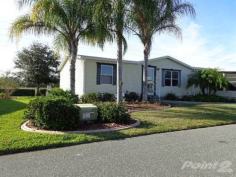 Another view of front of hom