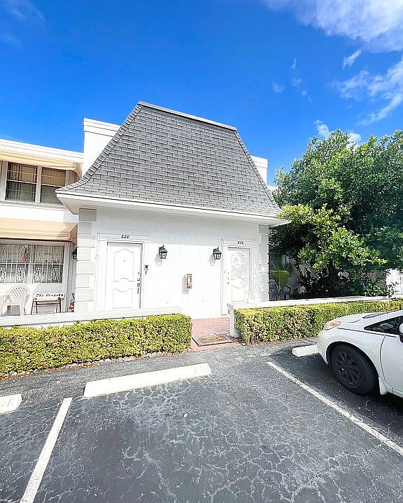 1st image of 826 NE 27th Ave #826