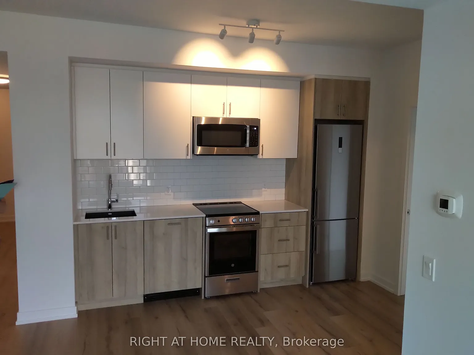 3 bed, $3,400 — Photo 4