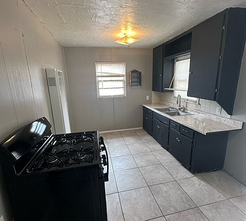 3rd image of 3801 NE 20th Ave