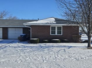103 Twilight Dr, Morris, IL 60450