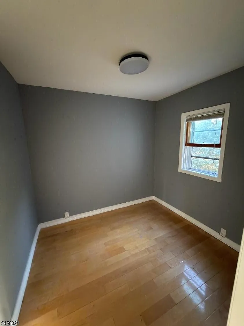 2 bed, 1.0 bath, $2,800 — Photo 2