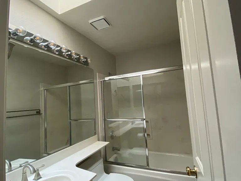 406 Union Ave #C — Photo 6