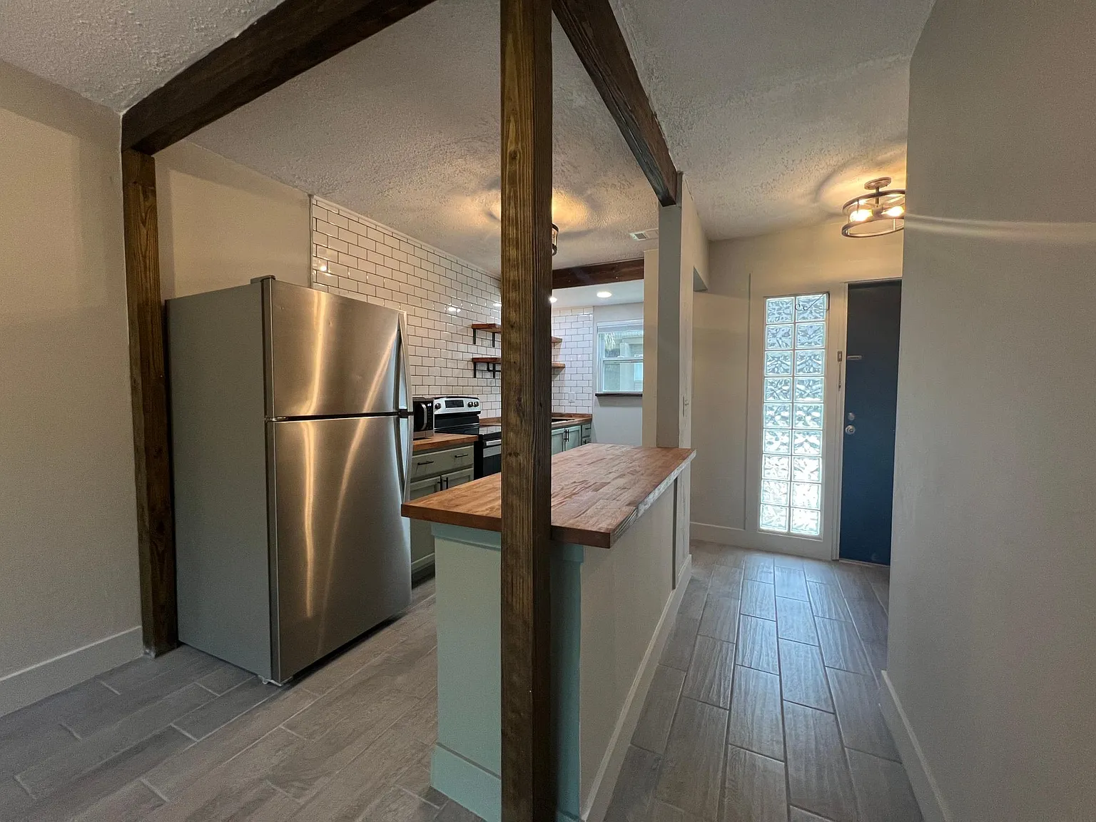 1 bed, 808 sqft, $1,100 — Photo 3