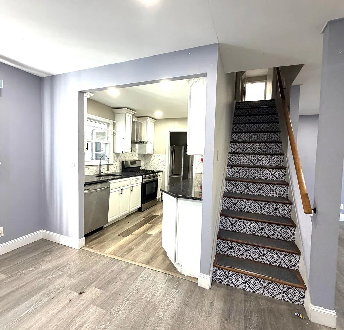 5 bed, 1400 sqft, $3,850 — Photo 2