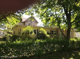 204 Lee Ave, Stroudsburg, PA