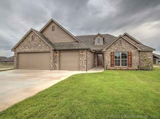 8111 N 75th East Ave, Owasso, OK 74055