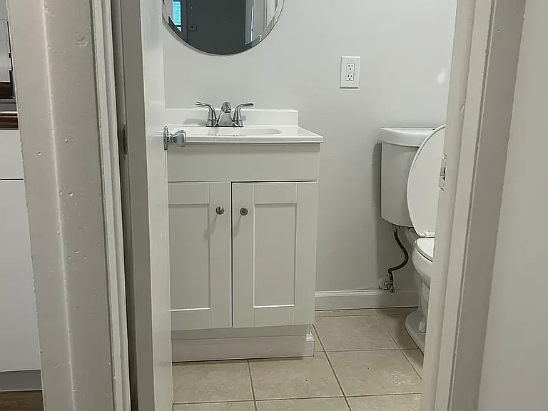 411-431 N Main St #20 — Photo 10