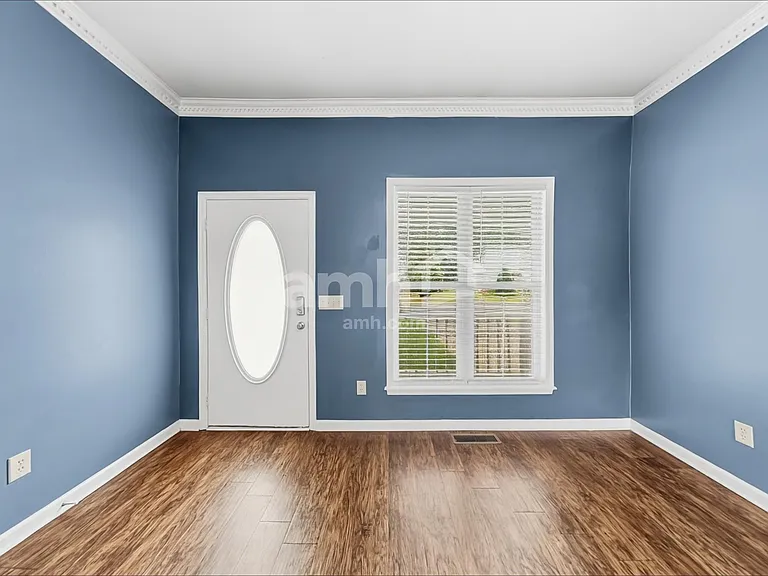 104 Cascade Ln — Photo 6