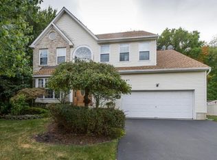 9 Windham Ct, Matawan, NJ 07747