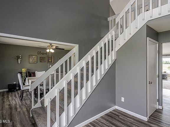 3rd image of 3424 Kilburn Rd