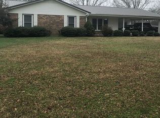 Lillian St, Red bay, AL 35582