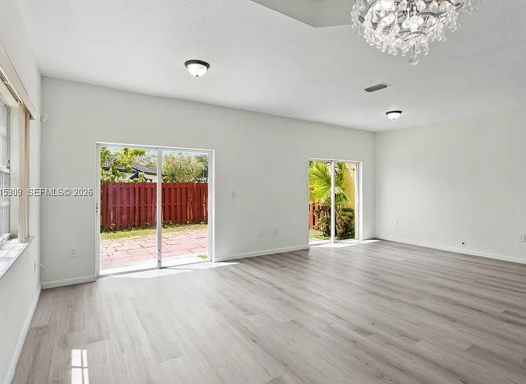 5090 SW 136th Ave — Photo 5
