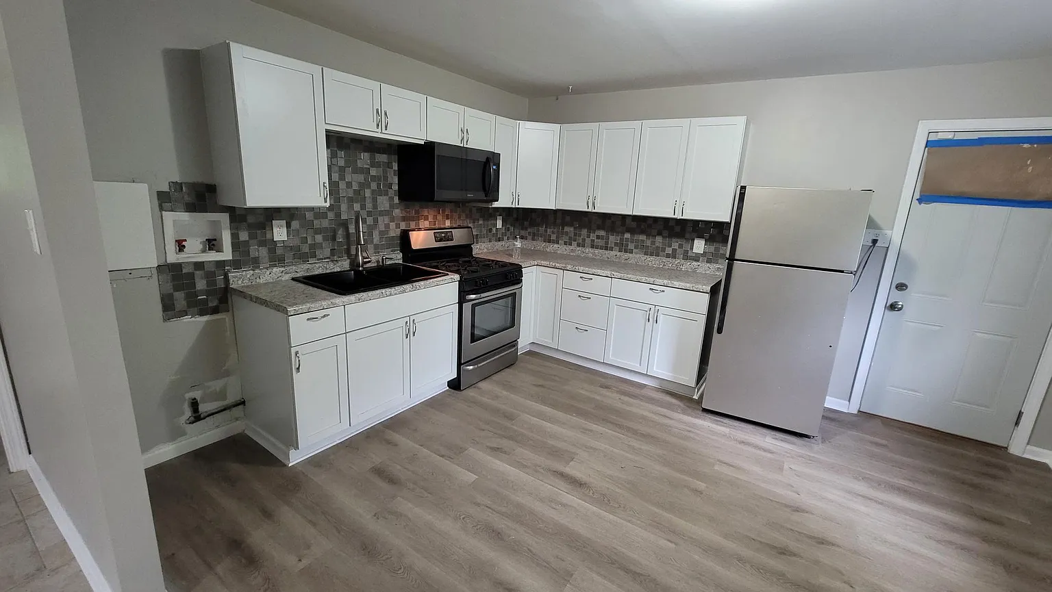 22141 Prairie Ave photo 1