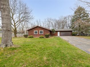 25 Sutton Pl, Rochester, NY 14620