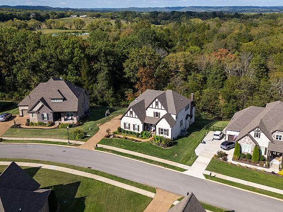 3rd image of 1026 Brighton Ln