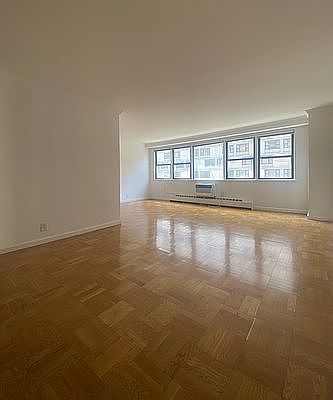 5th image of 435 W 57th St APT 4K