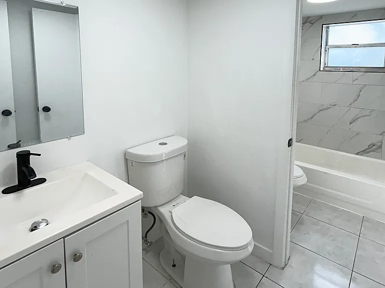 888 NE 132nd St — Photo 7