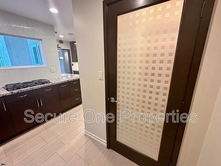 23338 Los Encinos Way — Photo 13