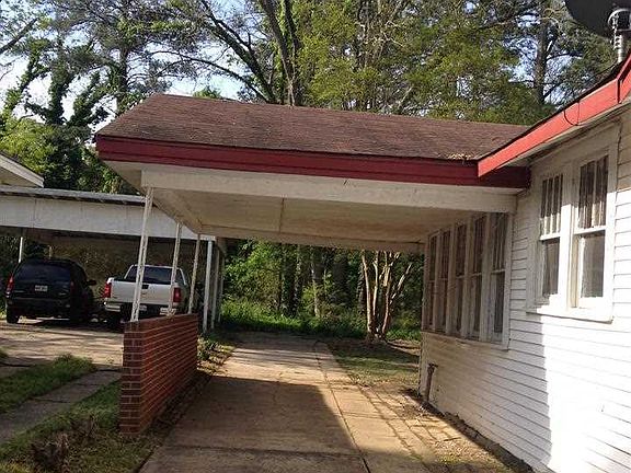 2nd image of 421 W Hickory Ave