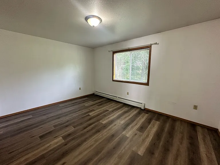 317 Crestview Ln #B — Photo 22
