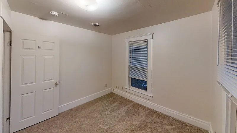 1 bed, 1.0 bath, 87 sqft, $800 — Photo 2