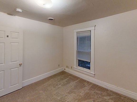 2nd image of 802 E Kingsley St Unit 5