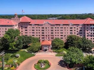 19000 Lake Rd APT 5613, Rocky River, OH