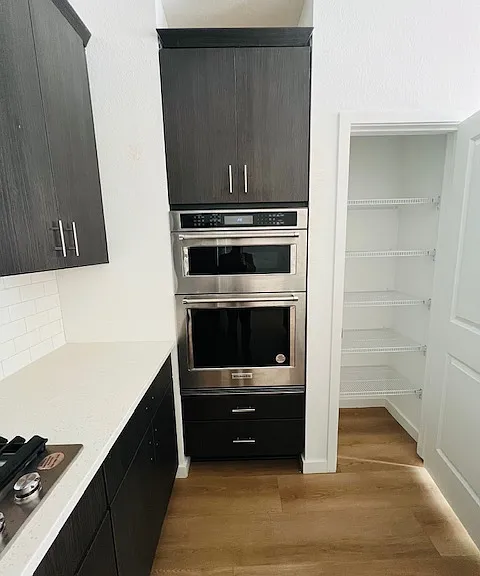 334 N Geneva St — Photo 3