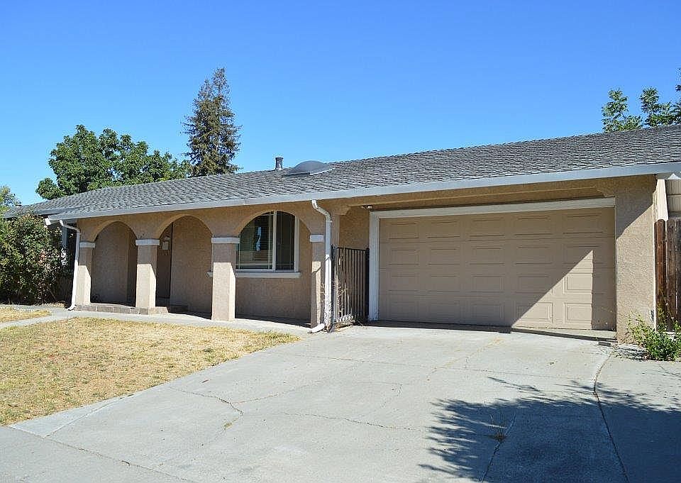 1st image of 925 Faris Dr