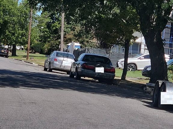 5th image of 932 Dana Ave
