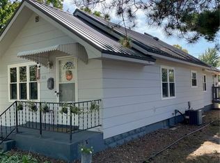 821 Oak St, Spooner, WI 54801