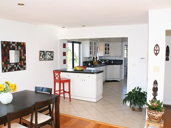 5th image of 6729 Richmond Ave